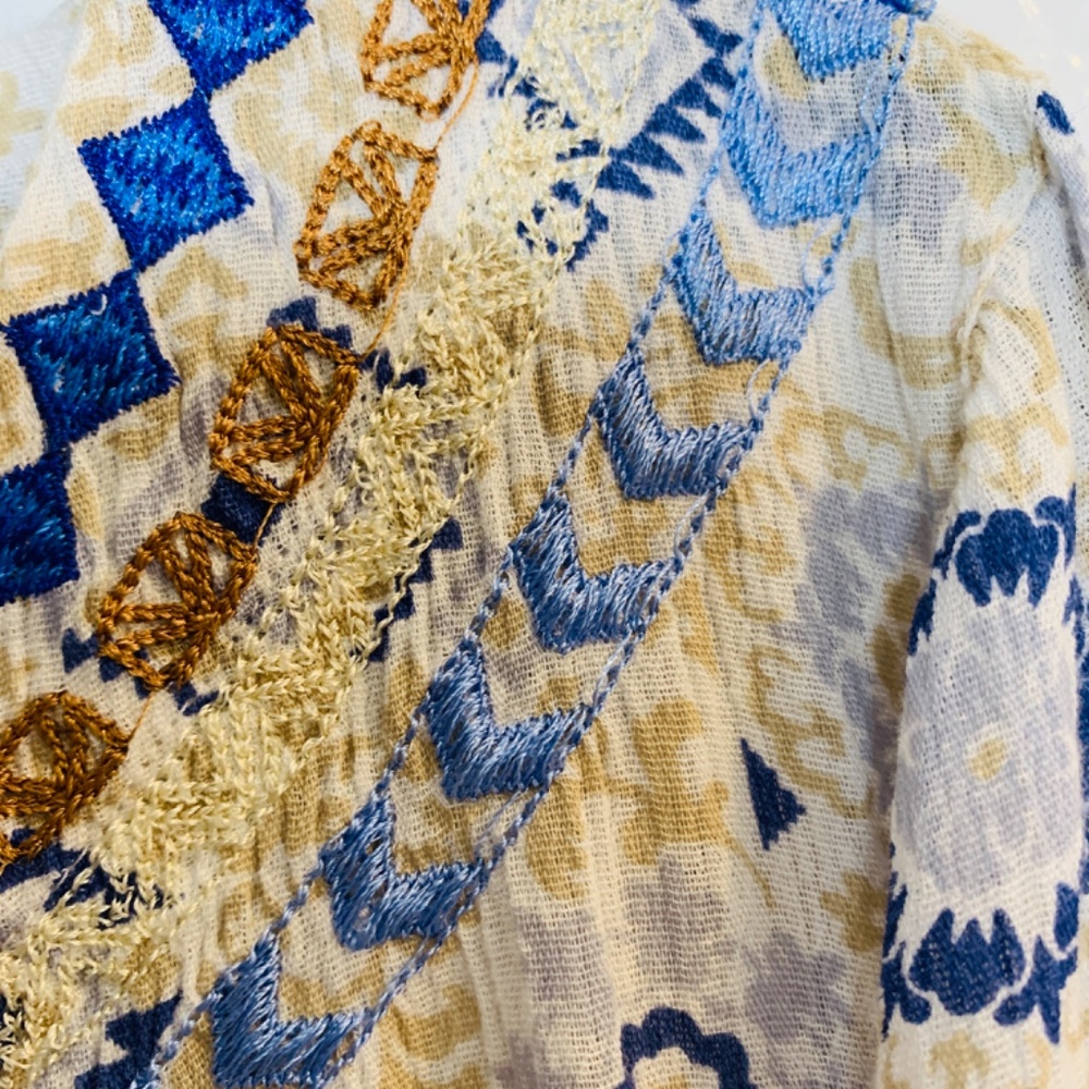 J. Jill Peasant Top Size Medium Tassel Hem Cream Blue Tan Flowy Embroidered Boho - Picture 6 of 16